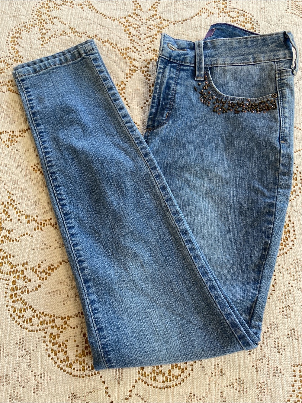 NYDJ  Mid Rise LEGGING Stretch Blue Jeans with Embellished Pockets Size 2